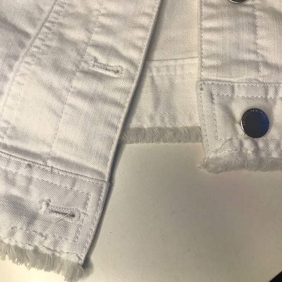 Platinum Chicos white sleeveless jacket. - Picture 4 of 4